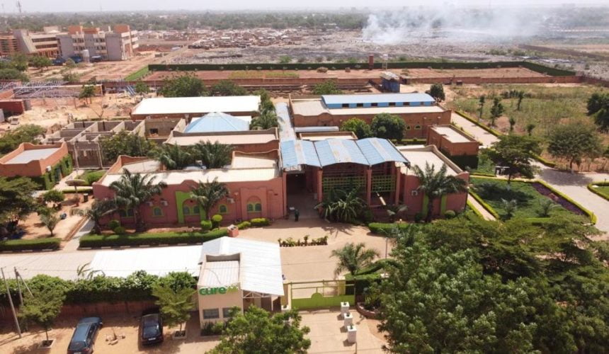 Mărturii dintr-o țară de pe continentul African Mărturii dintr-o țară de pe continentul African